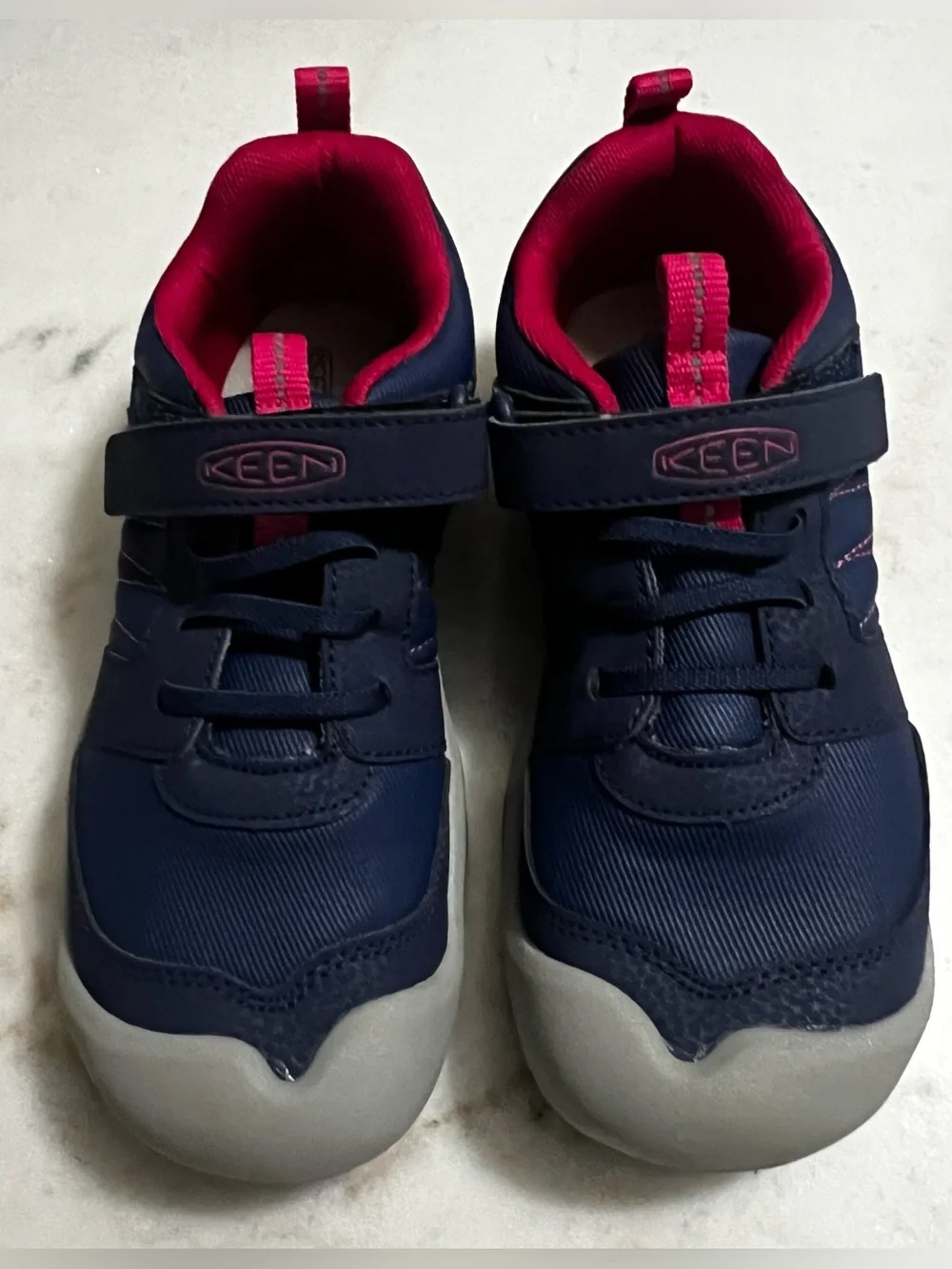 Preowned Keen  Kids Knotch Peak Blue Depths Pink Peacock Sneaker Size 3 EUC